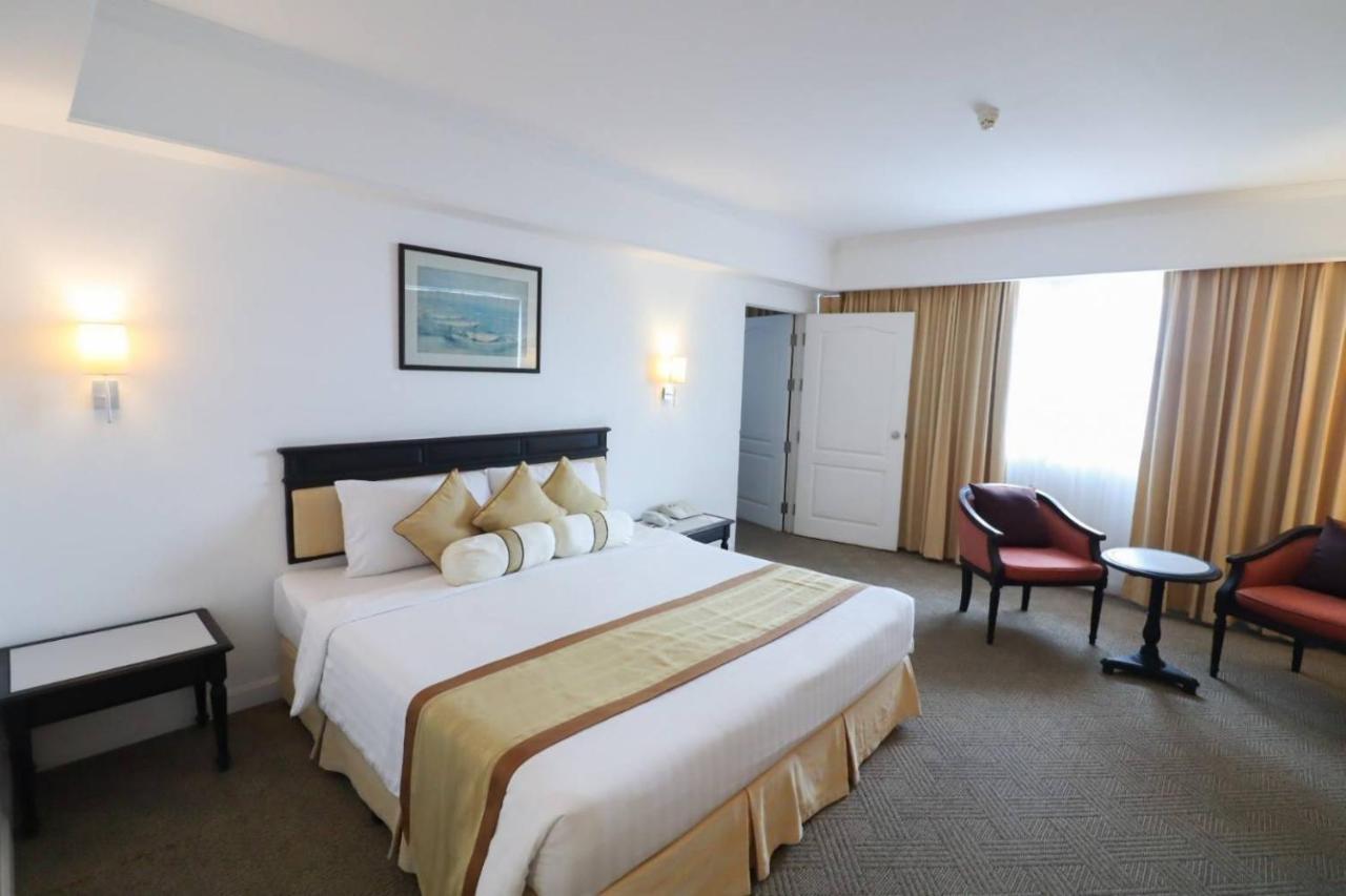 Hua Hin Grand Hotel And Plaza - Sha Extra Plus Szoba fotó