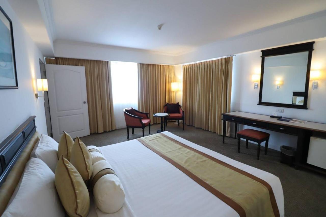 Hua Hin Grand Hotel And Plaza - Sha Extra Plus Szoba fotó