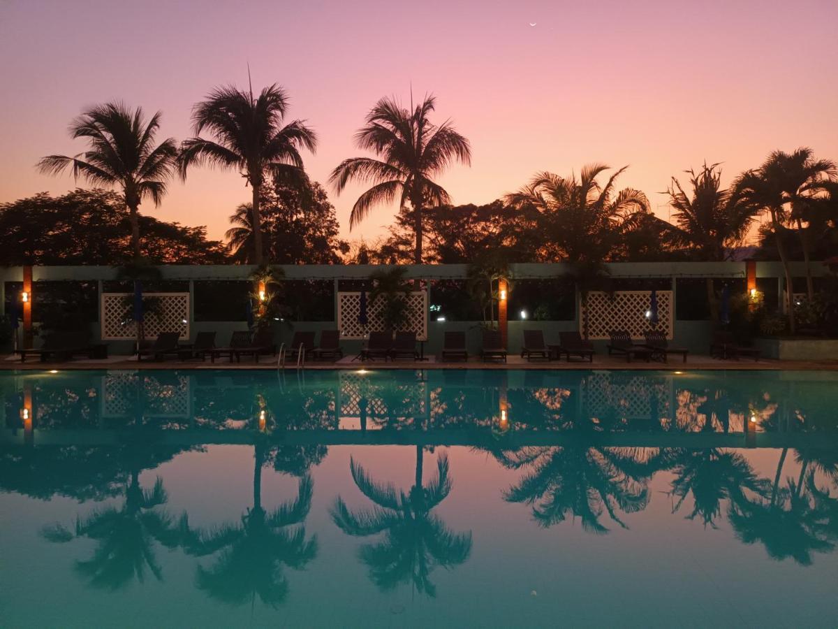 Hua Hin Grand Hotel And Plaza - Sha Extra Plus Kültér fotó