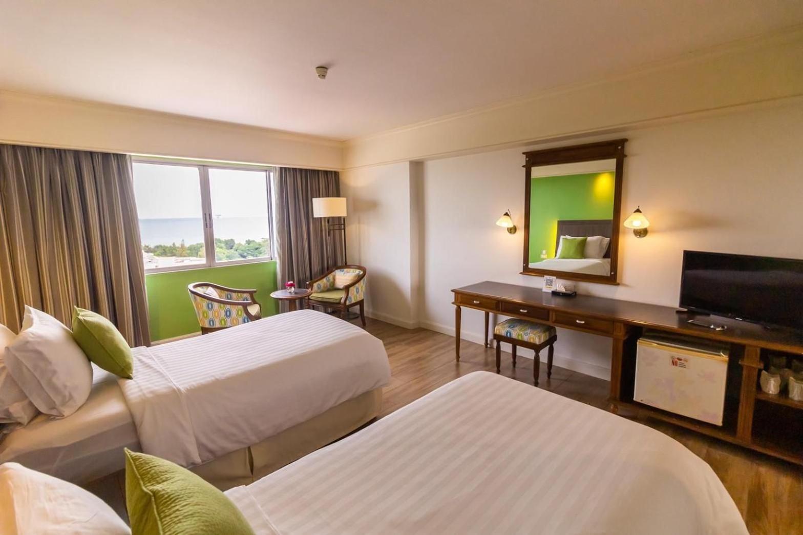 Hua Hin Grand Hotel And Plaza - Sha Extra Plus Kültér fotó